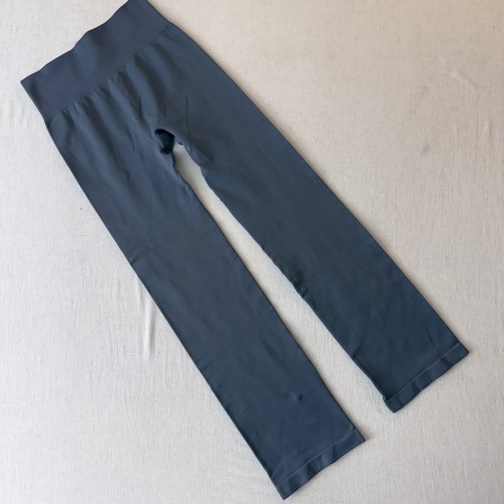 OQQ‎ Grey Ribbed High Waisted Seamless Leggings Athletic Pants Womens Medium - Picture 3 of 8